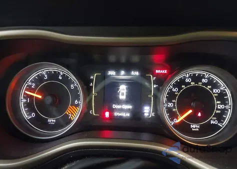 2015 Jeep Cherokee Latitude из США, поврежденный, VIN 1C4PJMCBXFW664876